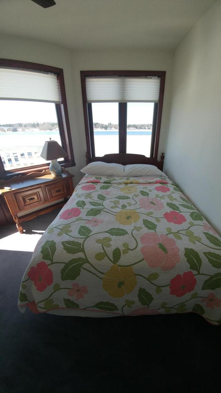 Snug Harbor Inn Sturgeon Bay Eksteriør bilde