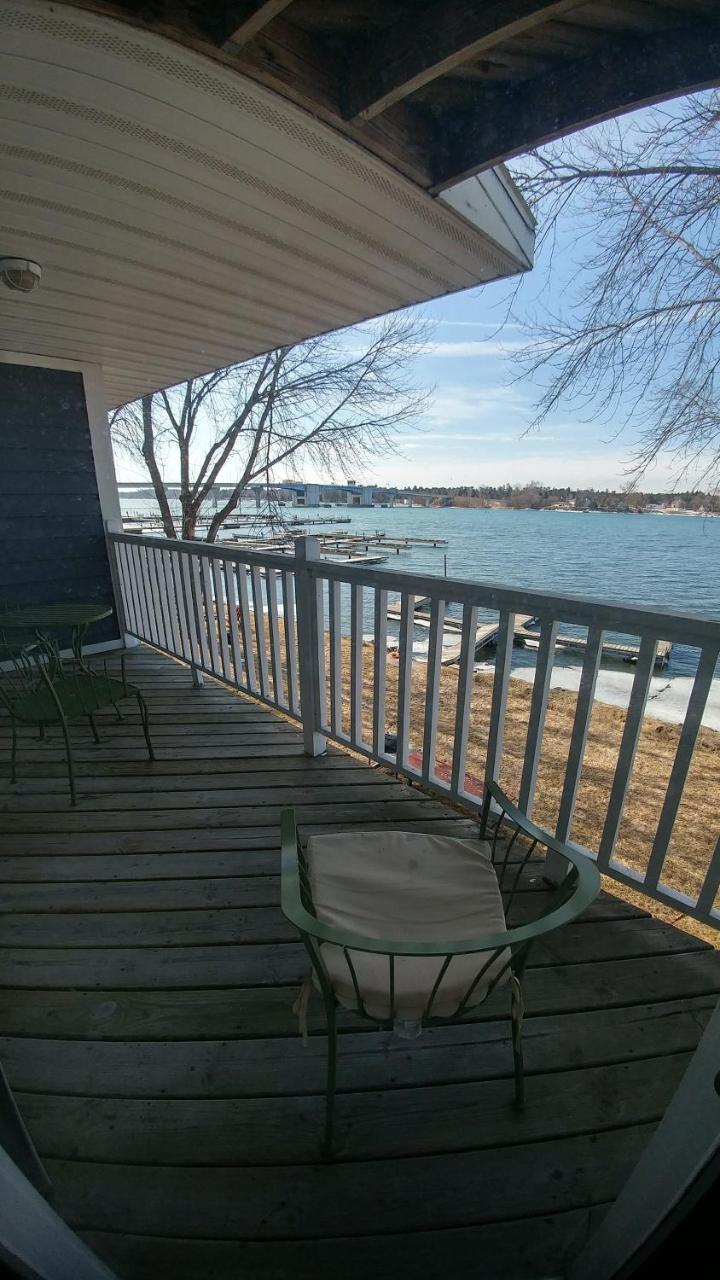 Snug Harbor Inn Sturgeon Bay Eksteriør bilde