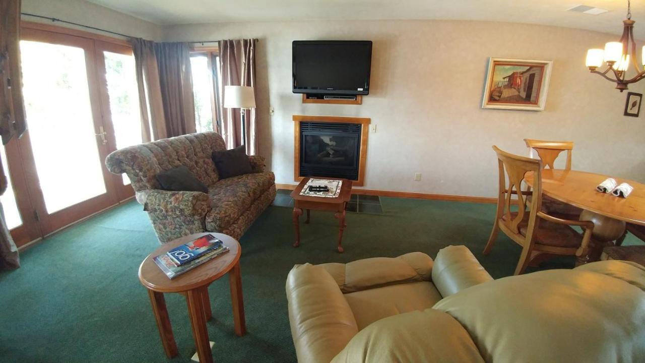 Snug Harbor Inn Sturgeon Bay Eksteriør bilde