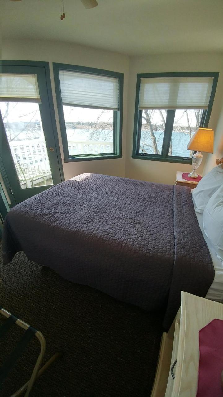 Snug Harbor Inn Sturgeon Bay Eksteriør bilde