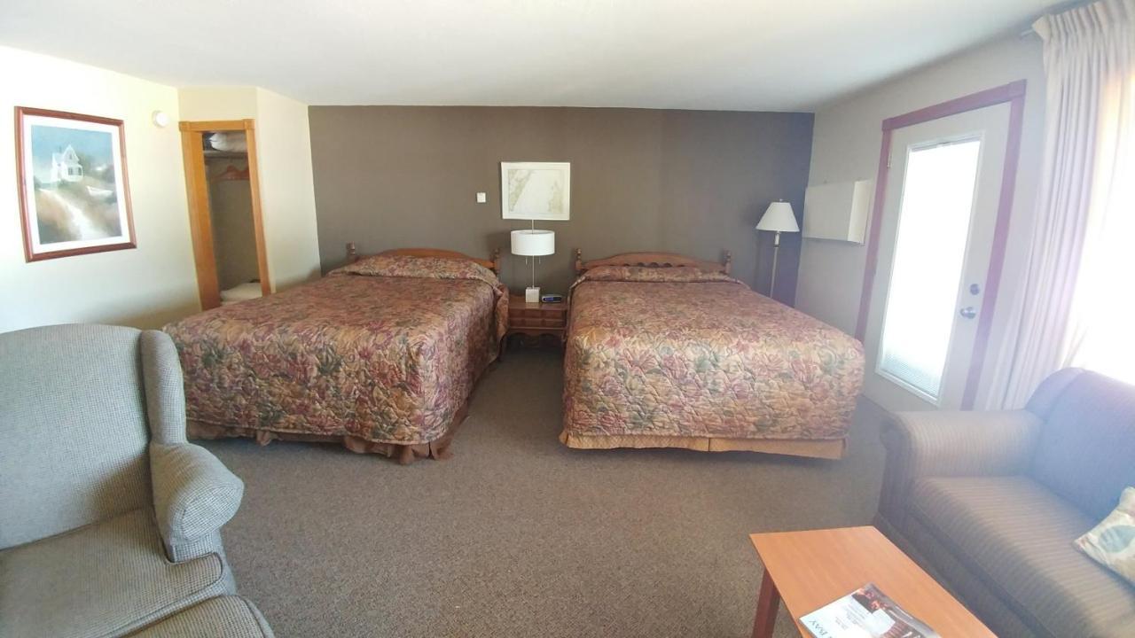 Snug Harbor Inn Sturgeon Bay Eksteriør bilde